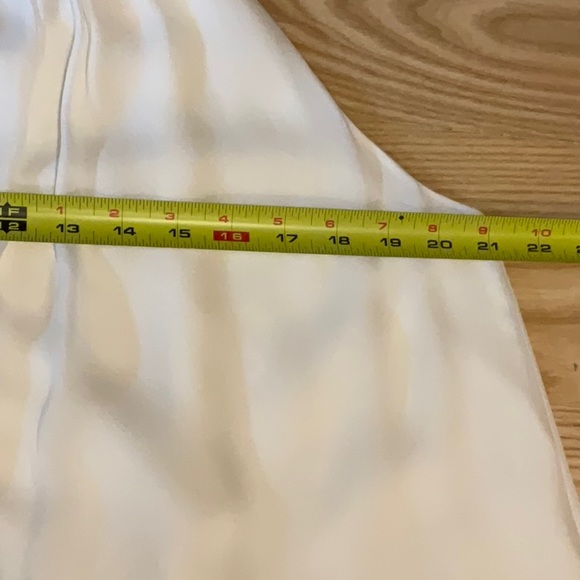 Elizabeth and James, lined flowing white silk halter neck, sleeveless top. L - Picture 12 of 13